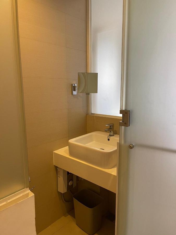 Wow Budget Hotel Cubao Quezon City Exterior photo