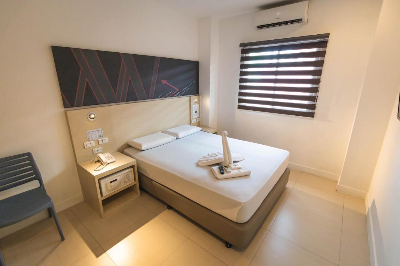 Wow Budget Hotel Cubao Quezon City Exterior photo